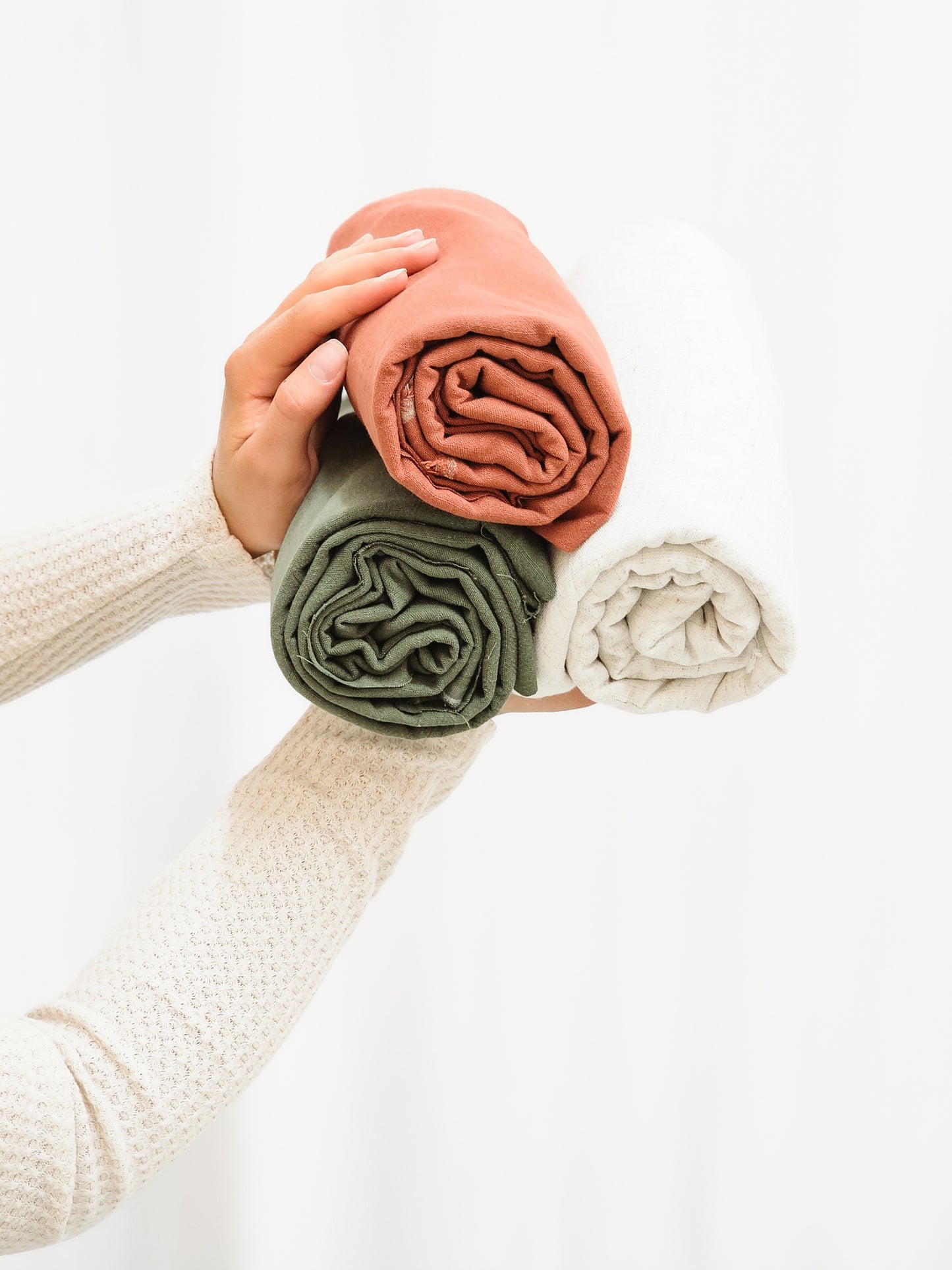 Sandstone | Linen Solid